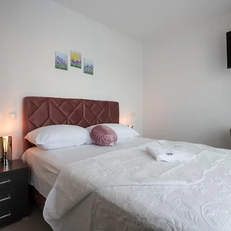Marta By Belmont Realty Villa